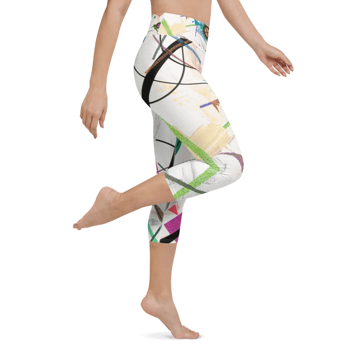 Abstract Lithographic Pattern Design Yoga Capri Legging - V2 product image (2)
