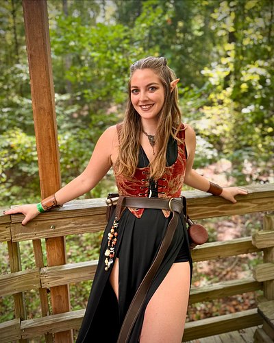 Another lovely day in Revel Grove 🍂😌

Outfit details-
Dress - Amazon
Bodice/Bells - Bullseye MDRF
Jewelry - @roxyrosecreation...