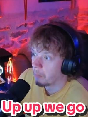 WHAT ARE YOU DOING THERE BUD?👀 #streamer #fyp #estonia #trynottolaughtiktoktv #memes 