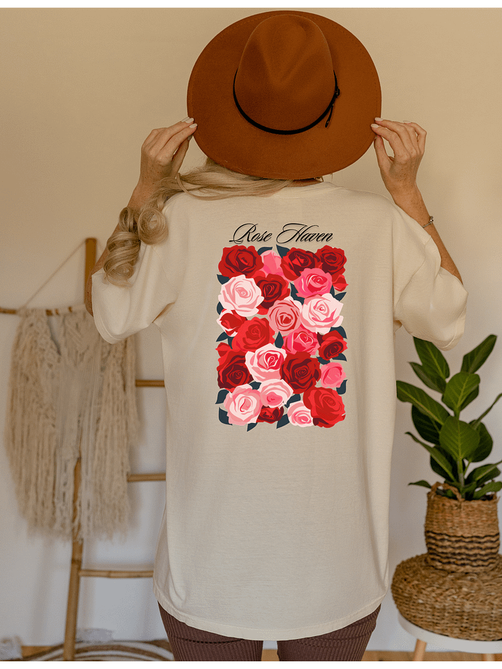 Roses in Bloom Graphic Tee product image (2)
