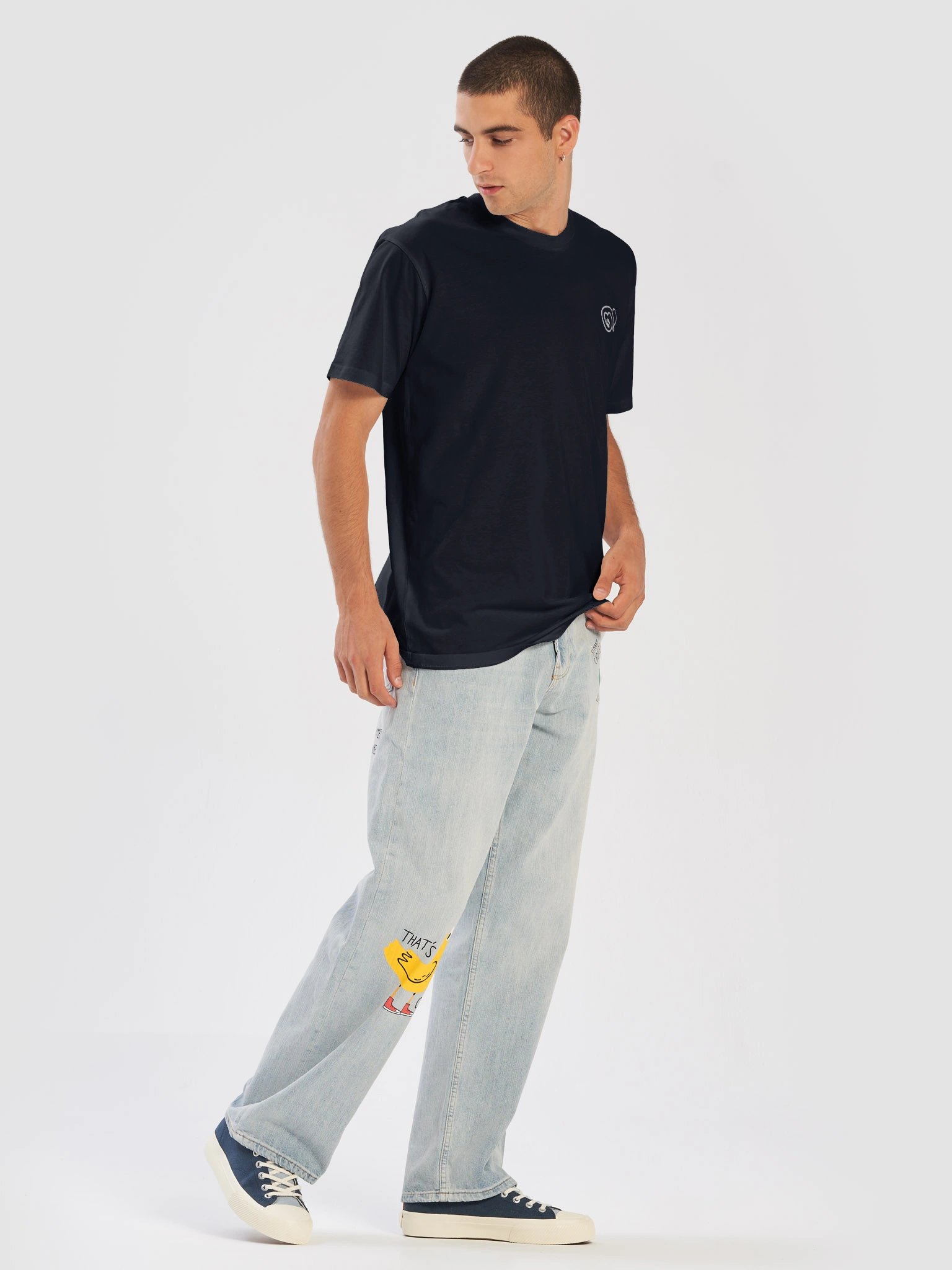 Minimalist Coffee Cup T-Shirt – Black | Coffee Lover’s Essential product image (15)