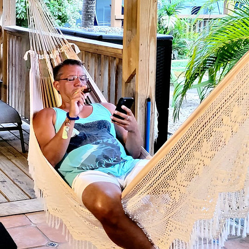 want to go back. a great place to chill. artist relaxing. 

#artistlife #culebrapuertorico #beachlife #hammock #vacationvibes...