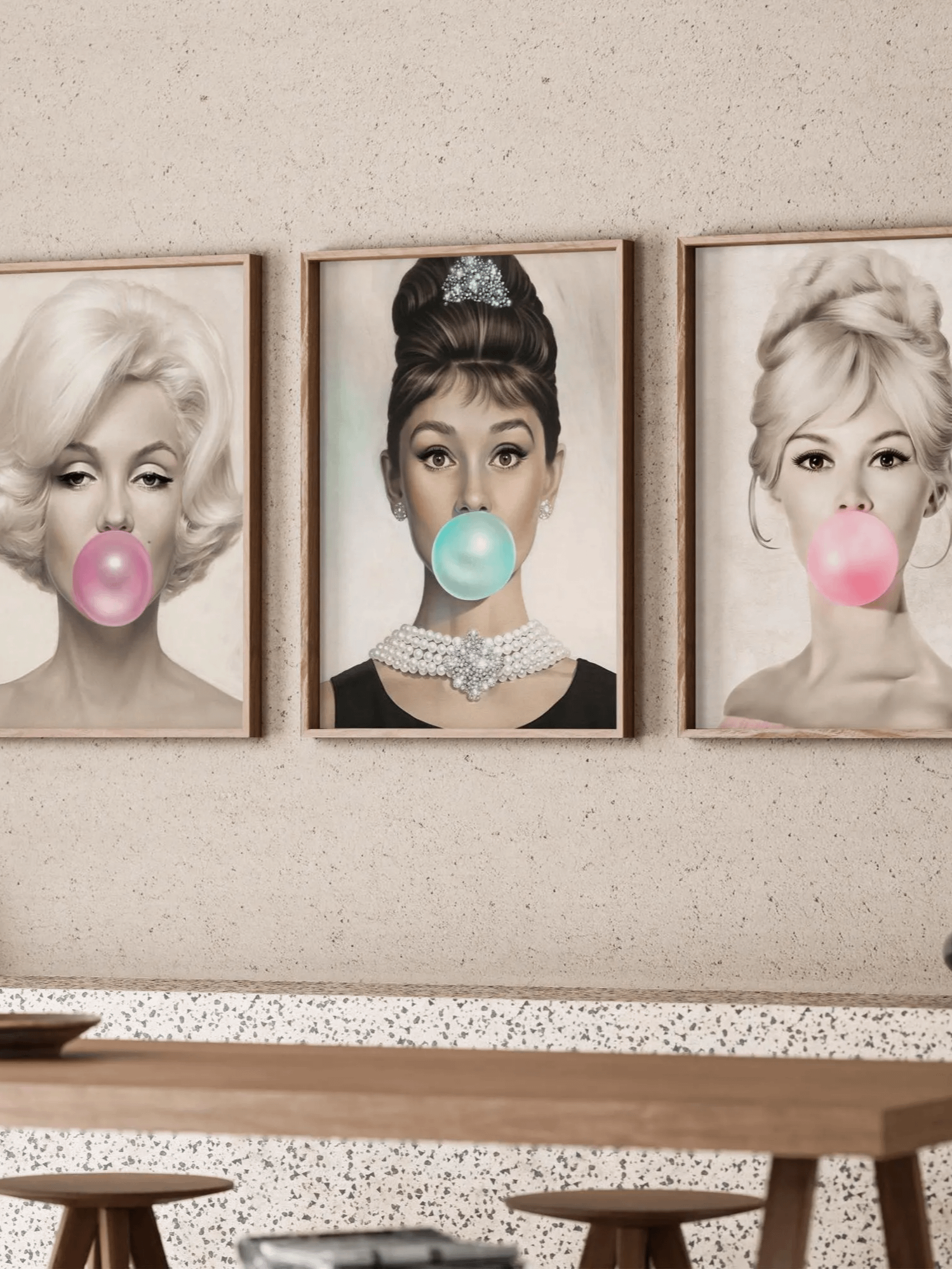 Audrey Hepburn Brigitte Bardot Marilyn Monroe Bubble Gum product image (1)