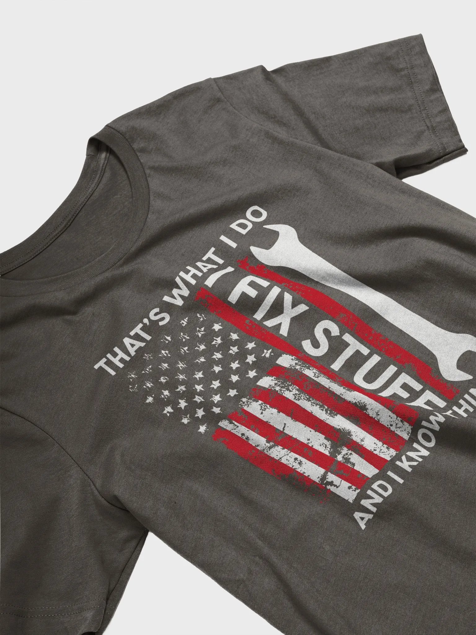 Men's Funny I Fix Stuff and Know Things T-Shirt, American Flag Distressed Tshirt, Gift for Dad, Husband, Grandpa, Mechanic, Engineer, Tee product image (3)