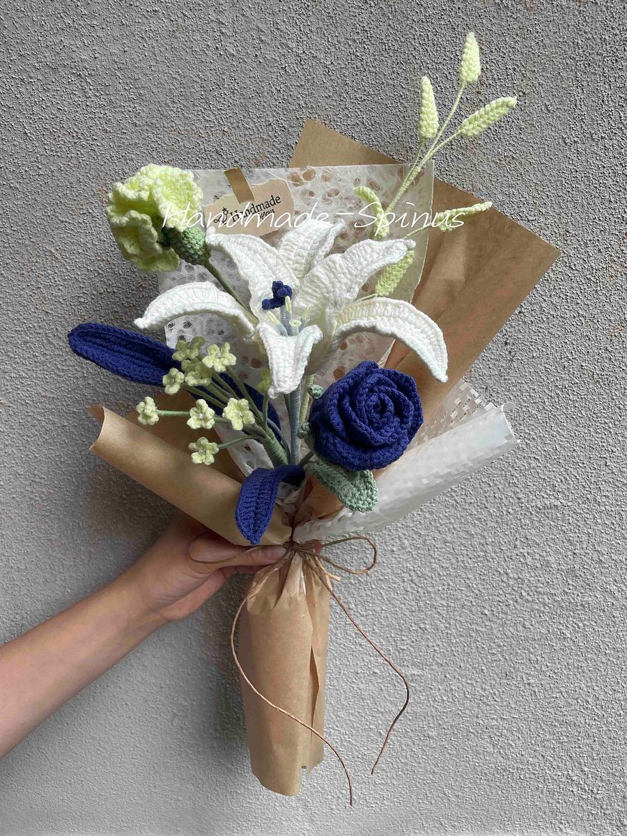 Rose Serenade Crochet Knit Bouquet product image (3)