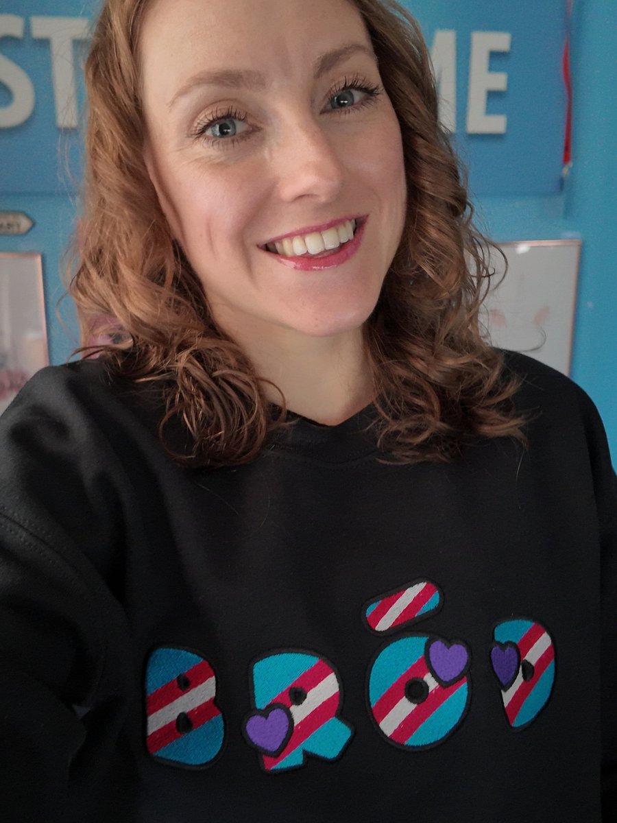 Bród Meaning Pride | Classic Crewneck in Irish / Gaeilge for Trans PRIDE 🏳️‍🌈🏳️‍⚧️ product image (3)