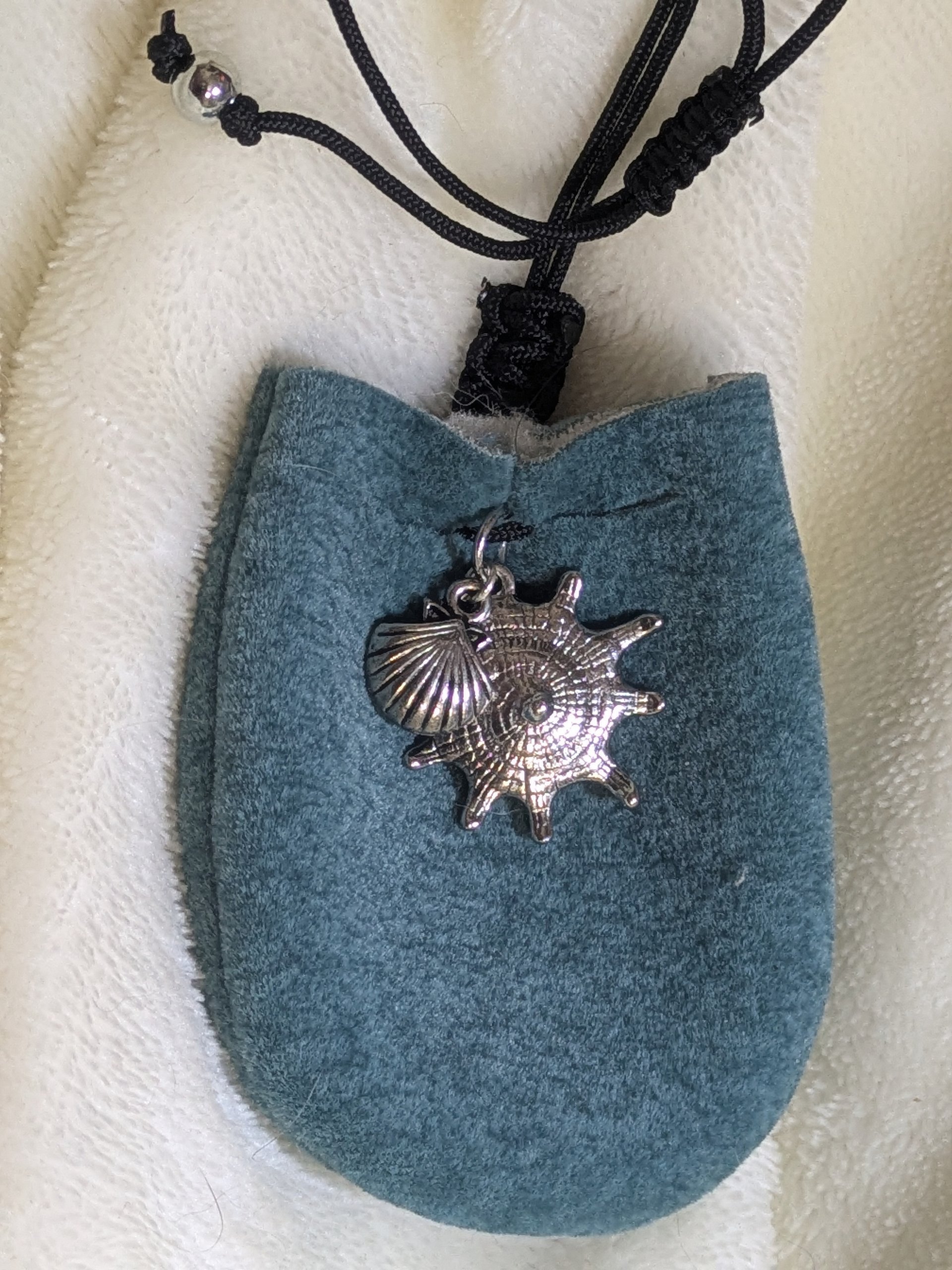 Aphrodite's Clutch Adjustable Pouch Necklace product image (2)