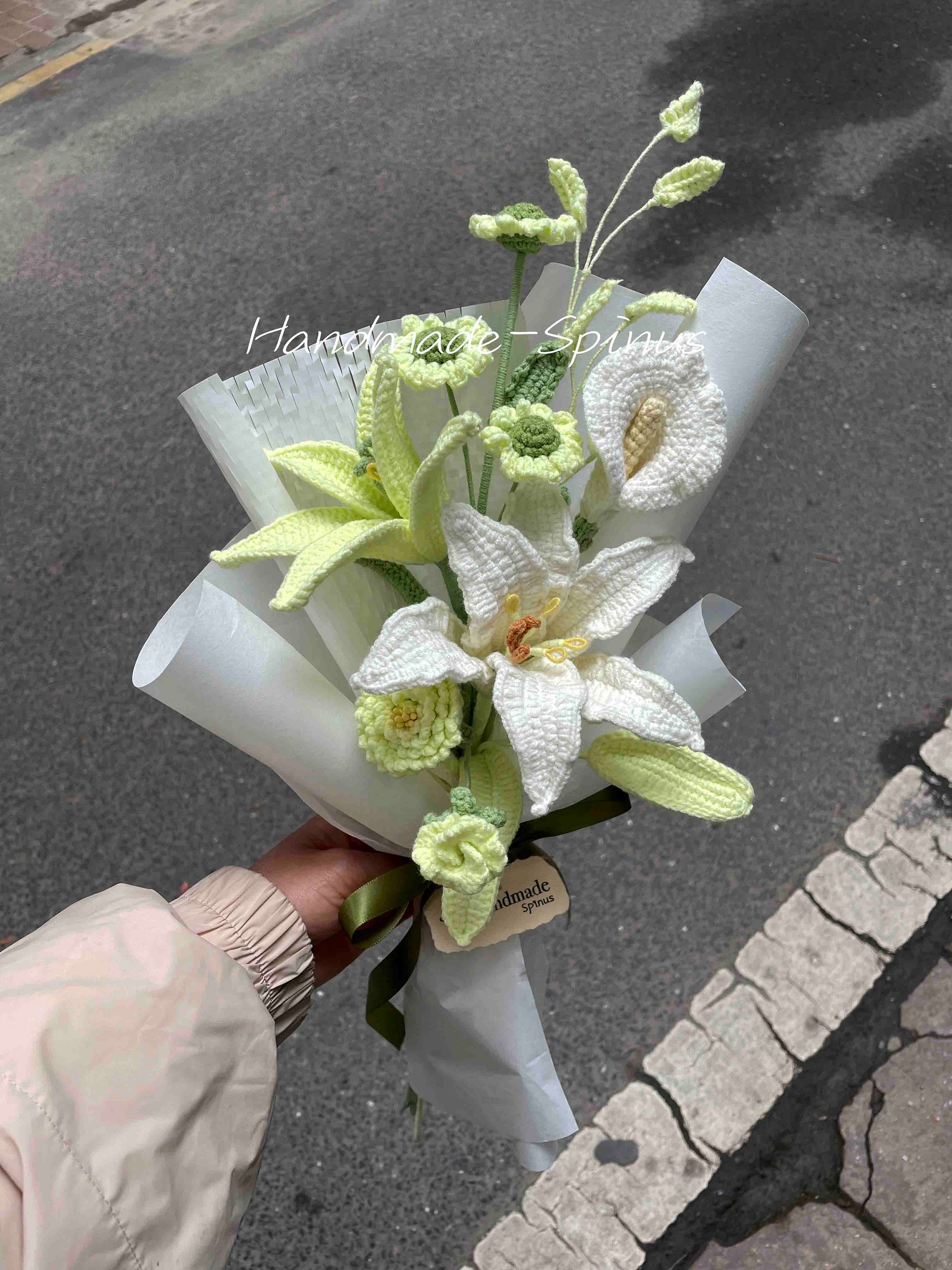 Love in Gold & White Crochet Knit Bouquet product image (2)