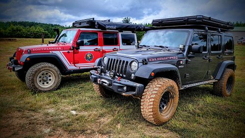 The dynamic duo at the GX550 offroad test drive event this past weekend, put on by @lexususa and @olt4x4 

#lexus #jeep #jeep...