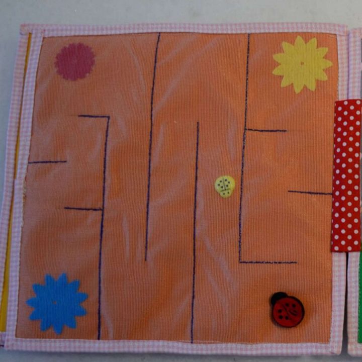 Personalized Montessori quiet felt book for toddlers product image (2)