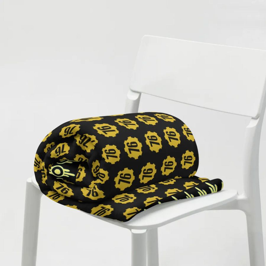 Vault Tec Vault 76 Welcome Throw product image (19)