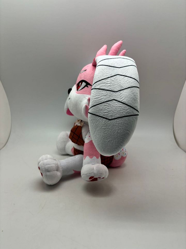 Strawberrie Plushie product image (2)
