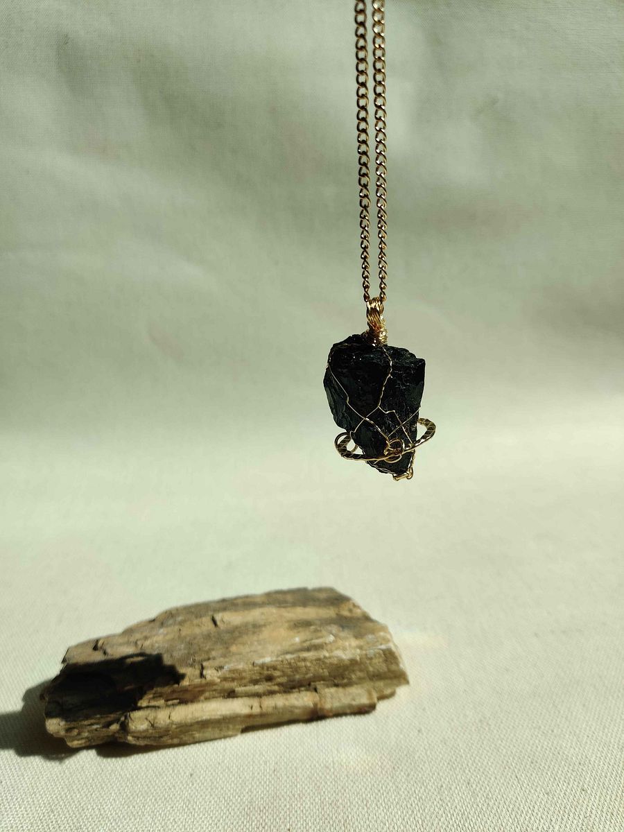 Black Tourmaline Necklace no. 03 - Alasdair product image (3)