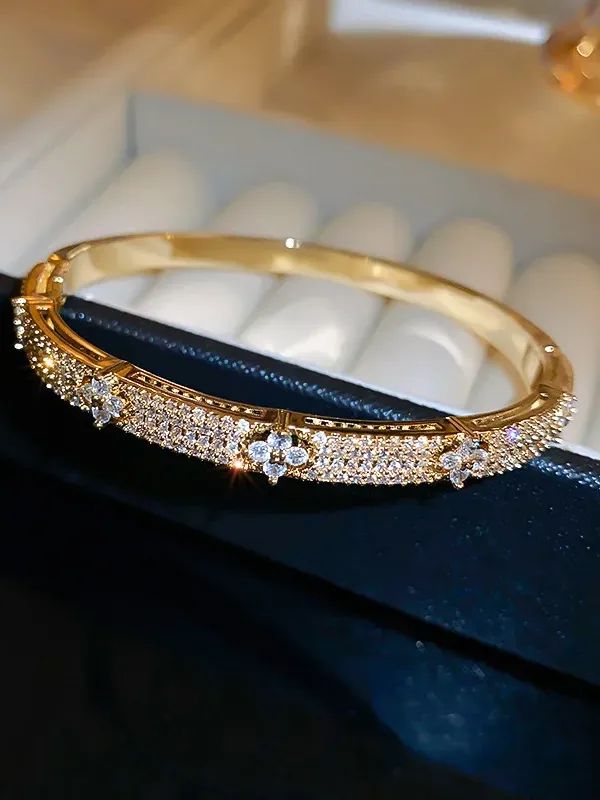 The Lustre Bloom Bracelet product image (5)