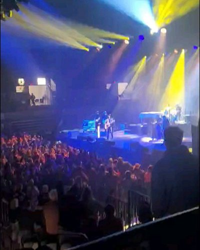 Had a fun time at @thechrisjanson tour