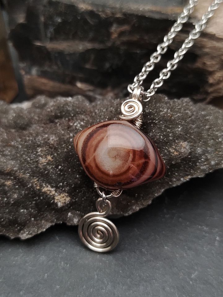 Eye Agate Oracles - The Earth Spirit product image (1)