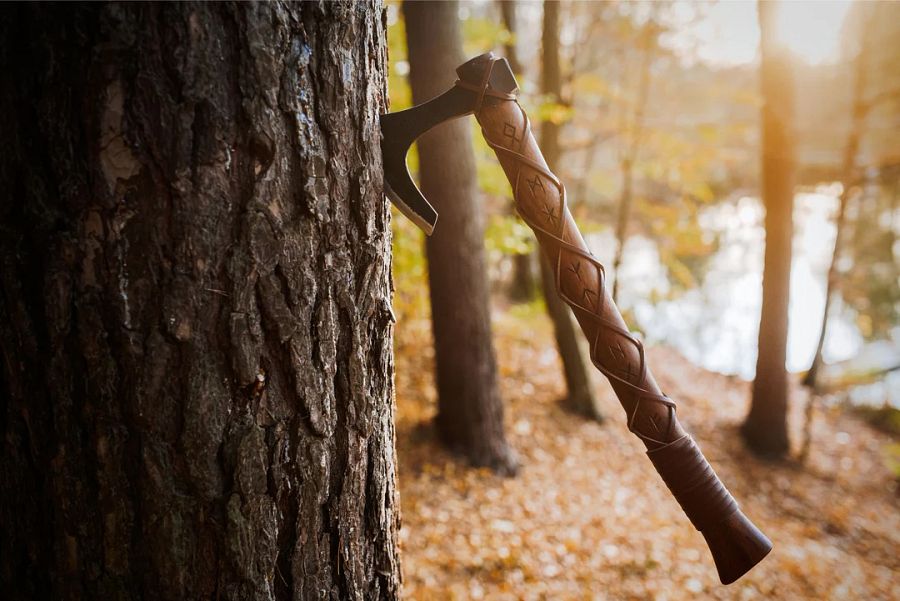 Two-Handed Viking Bearded Battle Axe product image (4)