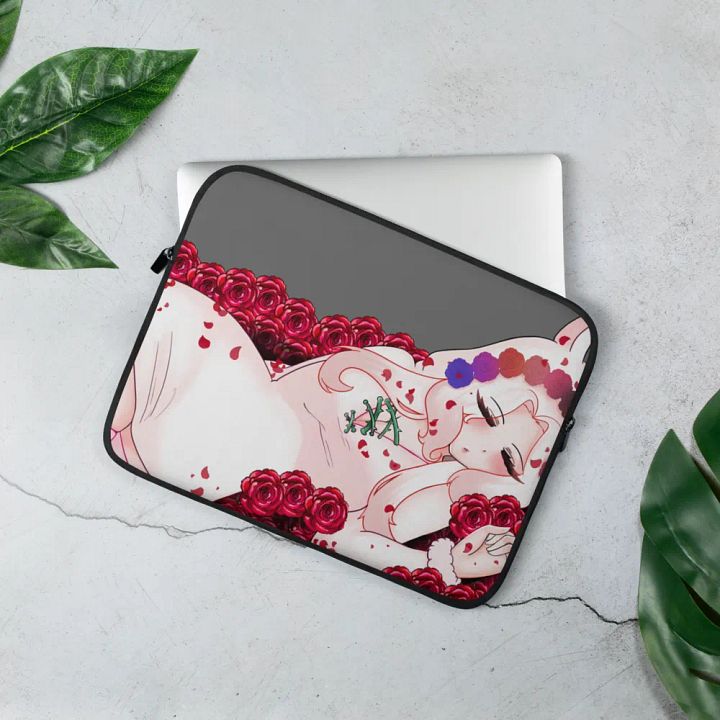 winter bun laptop sleeve product image (3)