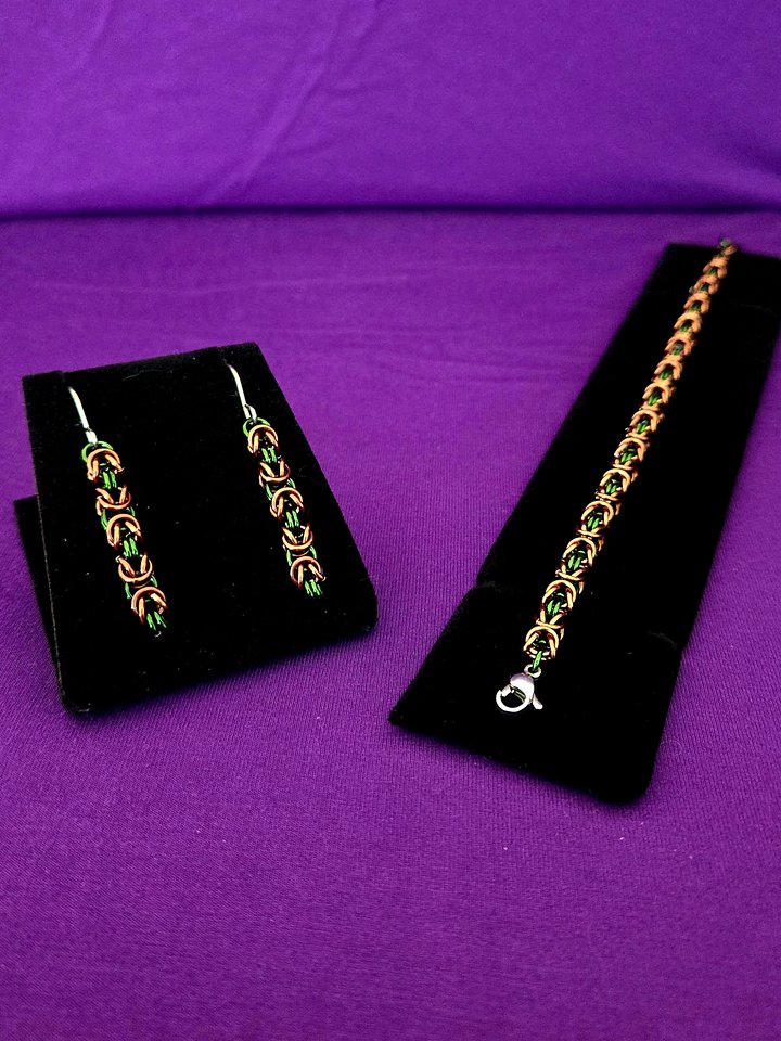 Chainmail Bracelet and Earring - Bronze and Green product image (1)