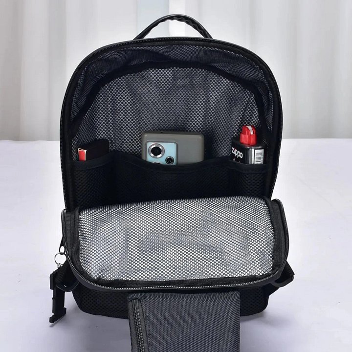 Death Row Records - Smell Proof Shoulder Bag - Black product image (2)