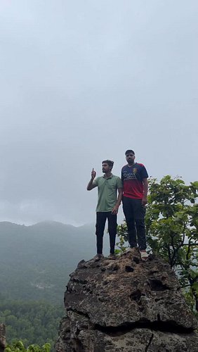 Hume asaan rasta pasand nahi 😜🤣…….
..
..just for fun (BTS)
.
.
#funny #trending #viral 
#comedy #standup 
#ravigupta #nature