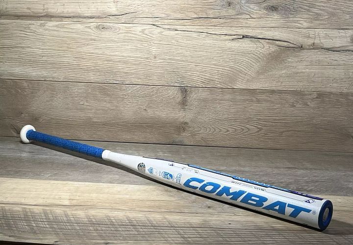 COMBAT Maxum MAXFP109 34in 25oz (-9) Blue/White Fastpitch Softball Bat product image (2)