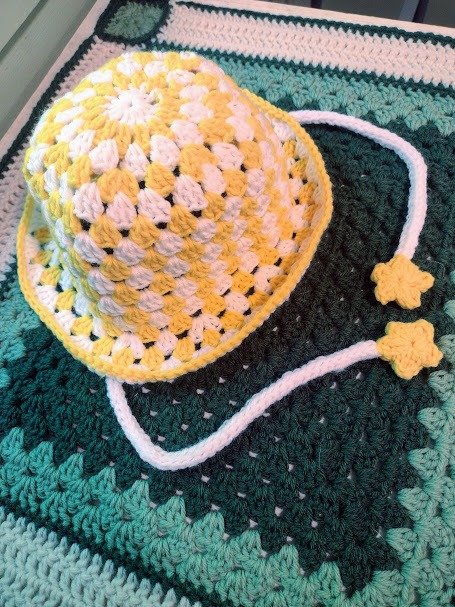 Star Bucket Hat product image (2)