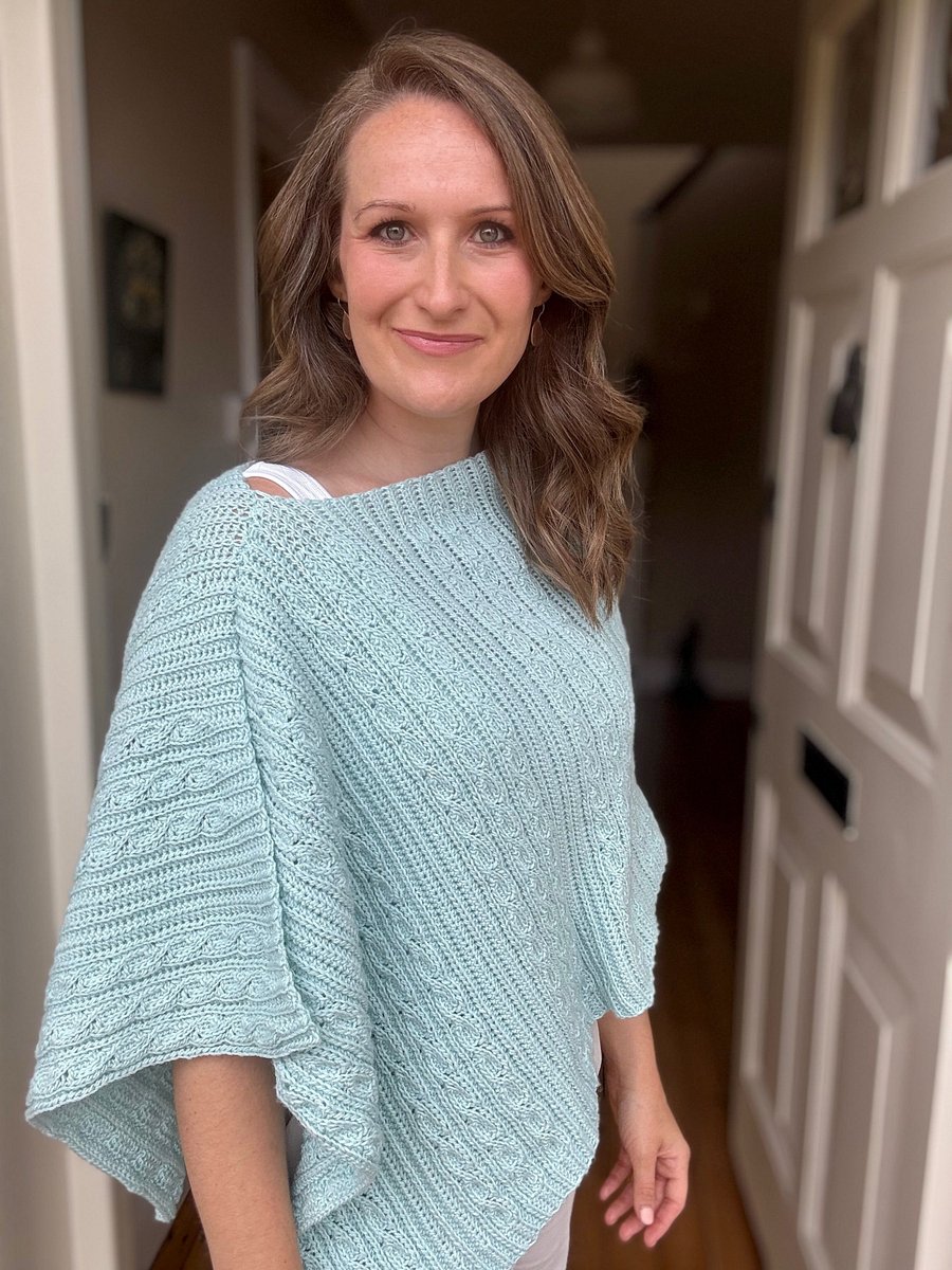 Lightweight Poncho Crochet Pattern PDF - Deidra Poncho product image (9)