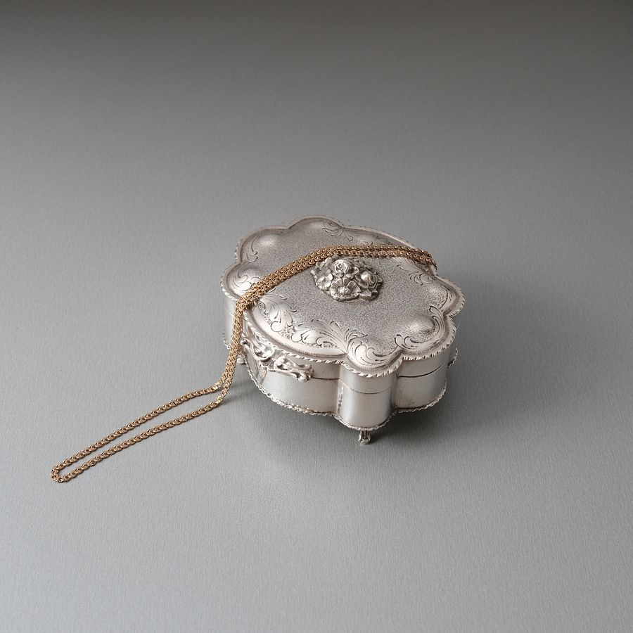 1930年イタリア製 純銀製ジュエリーボックス 刻印あり product image (2)