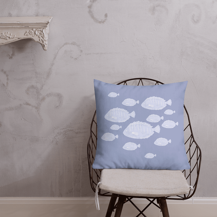 Blue Fishes Premium Pillow/FISCHMUSTER IN BLAU Premium Kissen product image (2)