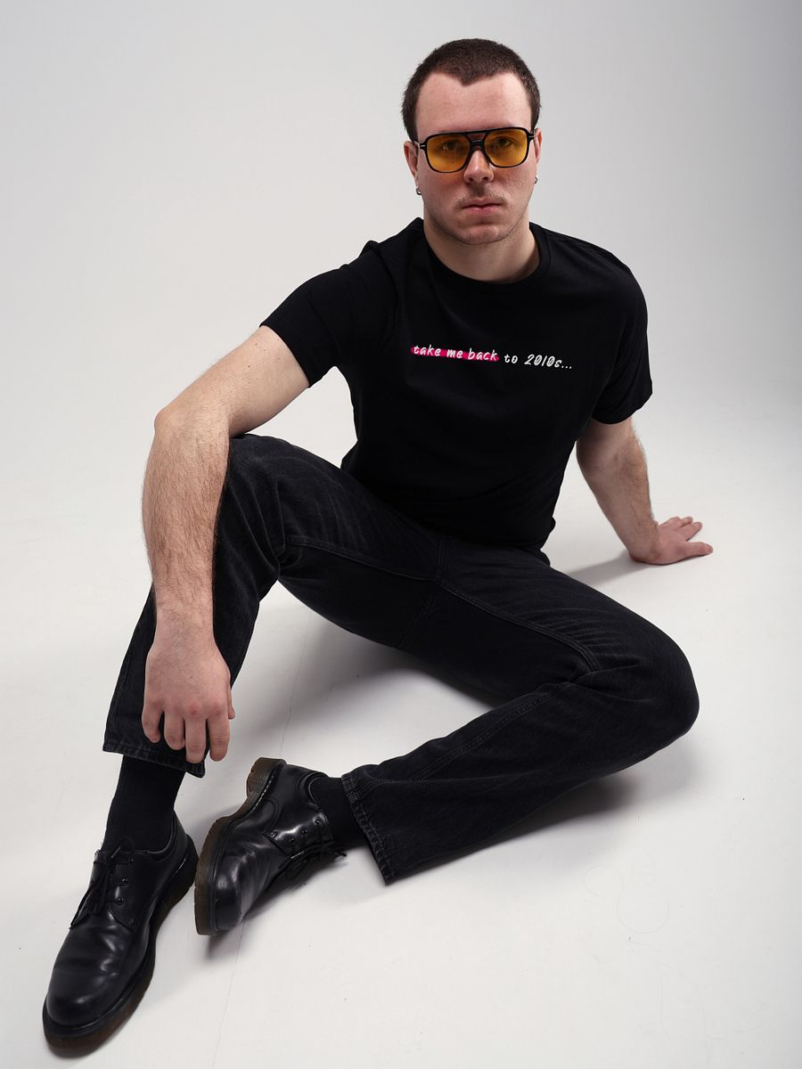 Take Me Back to 2010s Roseate T-Shirt (Black) product image (4)