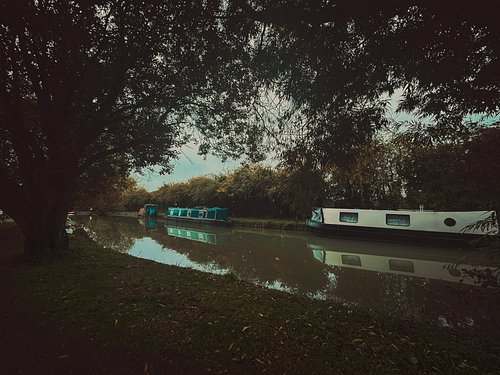 #Autumn has arrived on The Grand Union Canal Northampton Arm