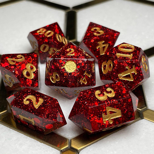 A second myxtery set?? Who is she?
Going live tomorrow at 5PM PT is a #taylorswift myxtery dice set!
Each design is made with...