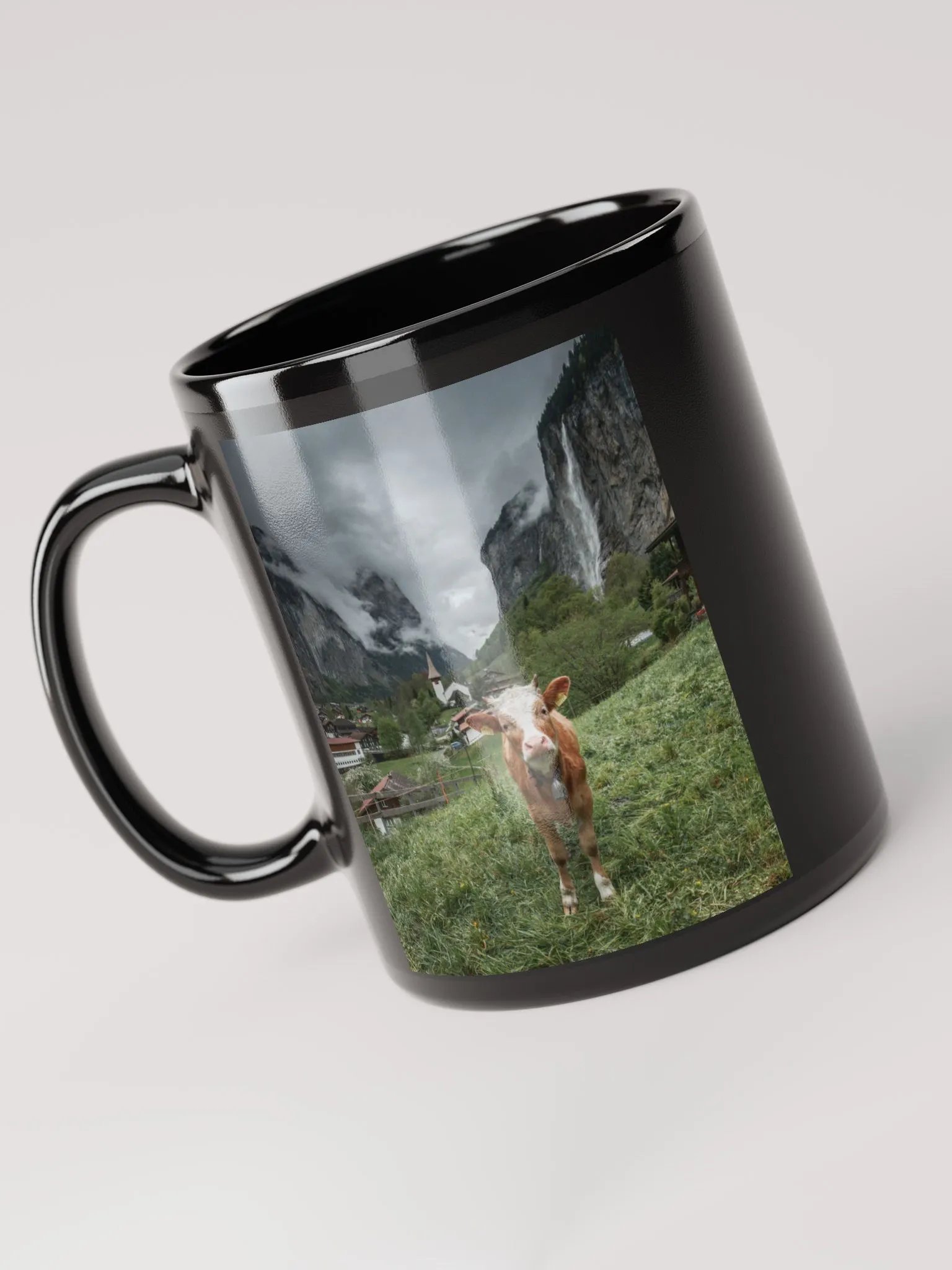 Cow in Lauterbrunnen product image (3)