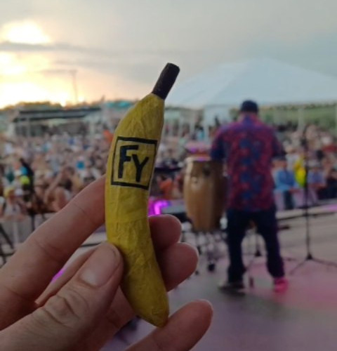 Rolled this banana to smoke with @fortunateyouth310 during @floridagrovesfest this weekend! Thanks to those that came by the ...