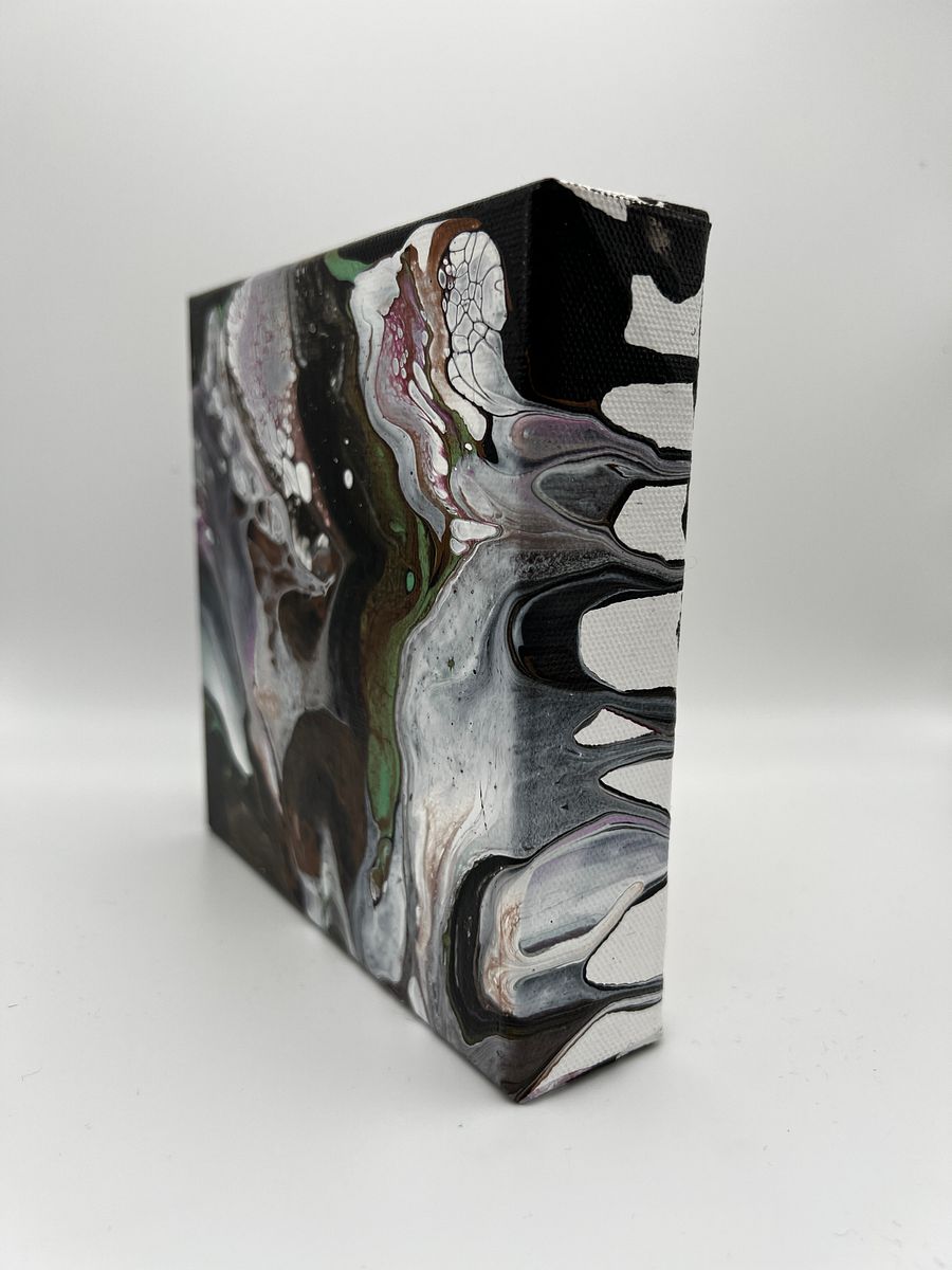 Pinecones product image (3)