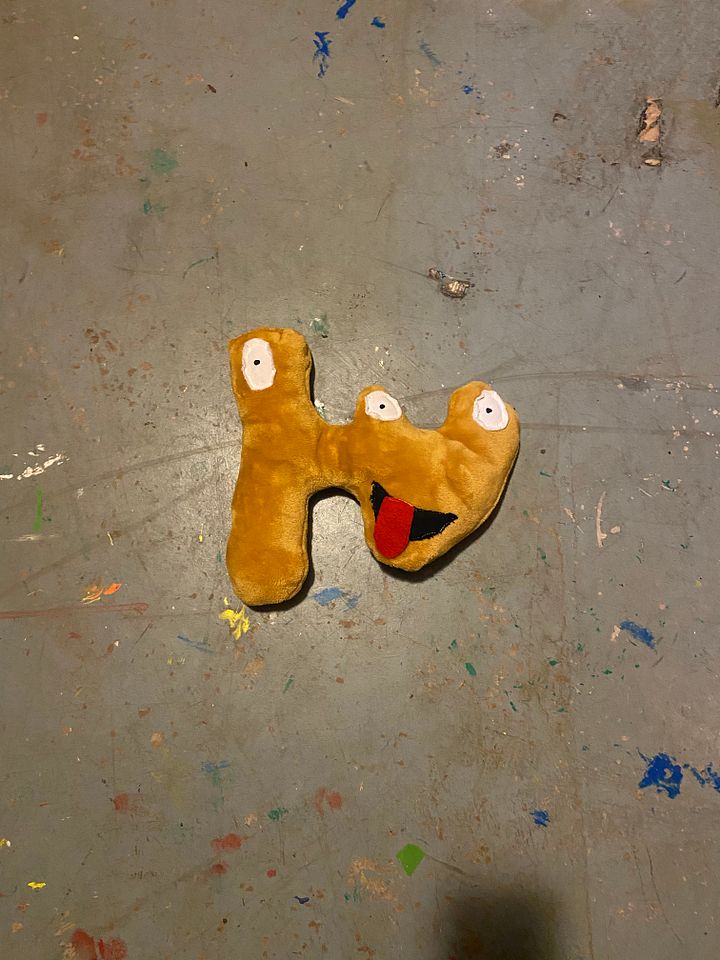 HUGO PLUSH TOY product image (1)