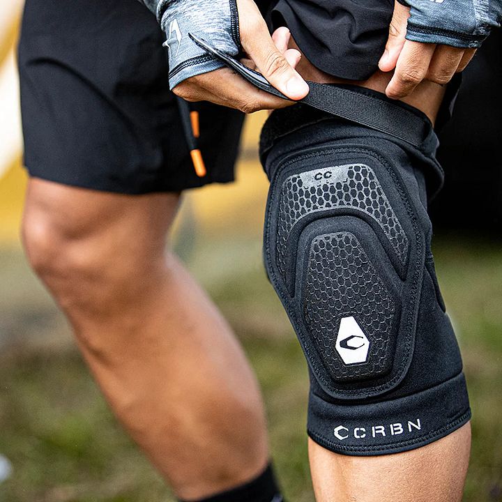 CC KNEE PADS - BLACK product image (2)