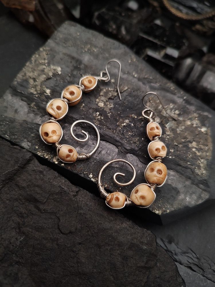 Earrings Bone Vault - Spiral Skulls Epic product image (1)