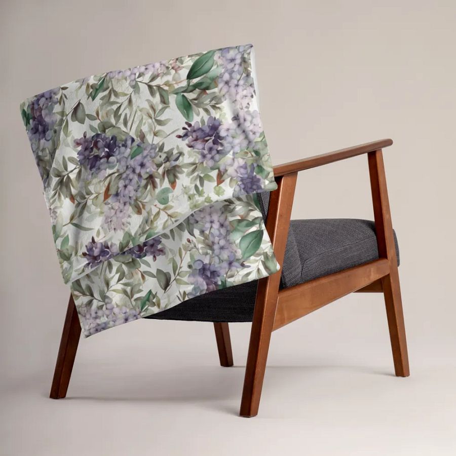 Luscious Lilacs In Bloom product image (1)