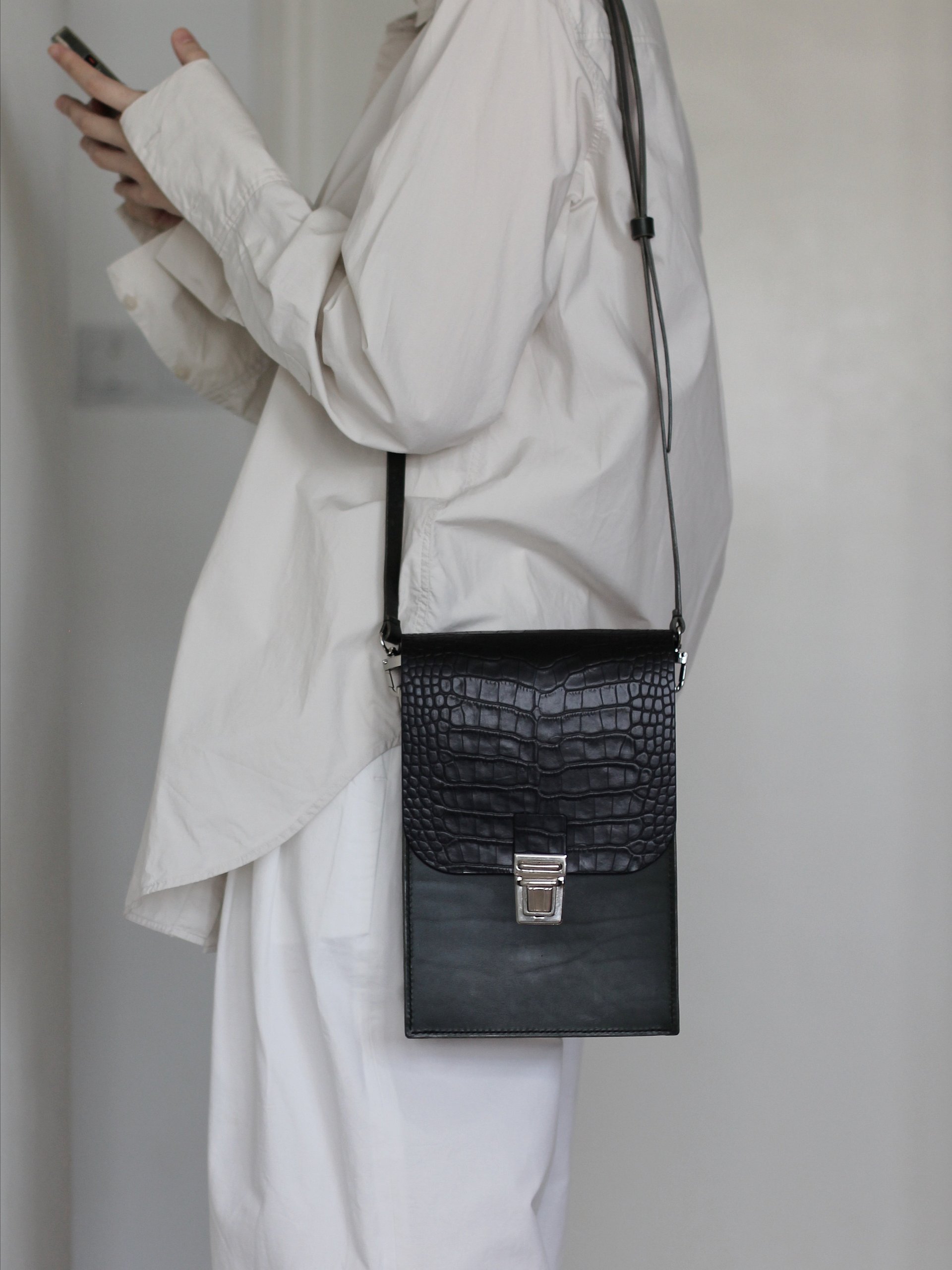 Croc Embossed Vegetable Tanned Leather Satchel product image (7)