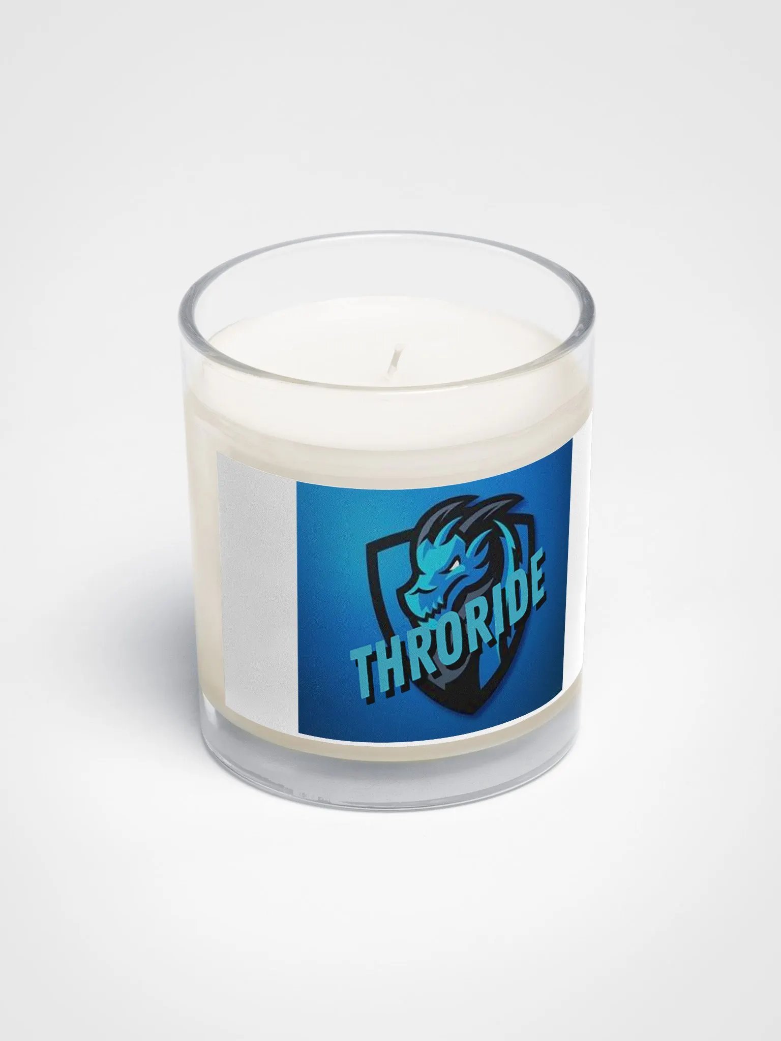 soy candle with the Throride brand product image (2)