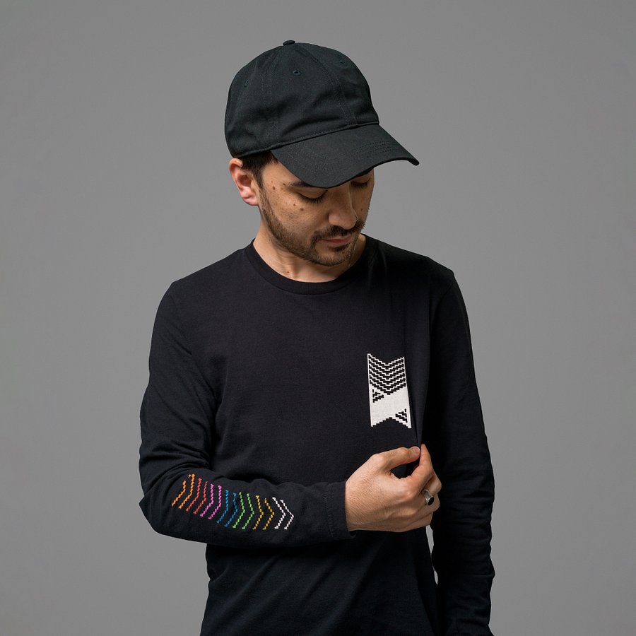 Longsleeve Shirt product image (2)