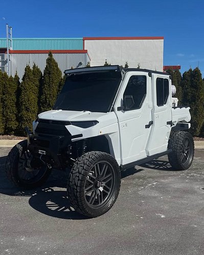 The build list on this 2022 @polarisorv Ranger is a country mile long. We're talkin' four-inch portals, a bracket lift, shock...