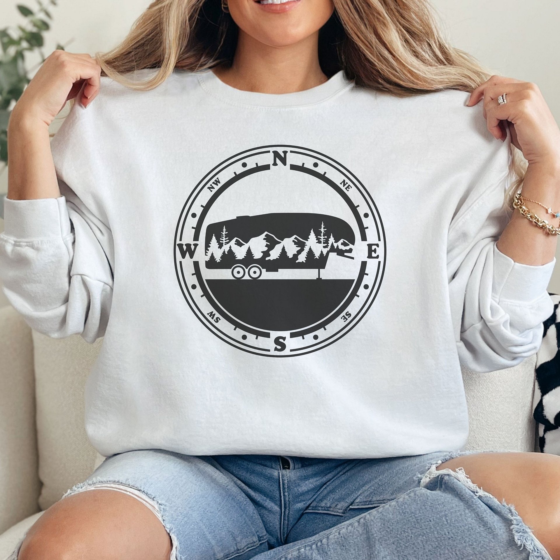 5th Wheel Camper Gildan 18000 Crewneck Sweatshirt product image (13)