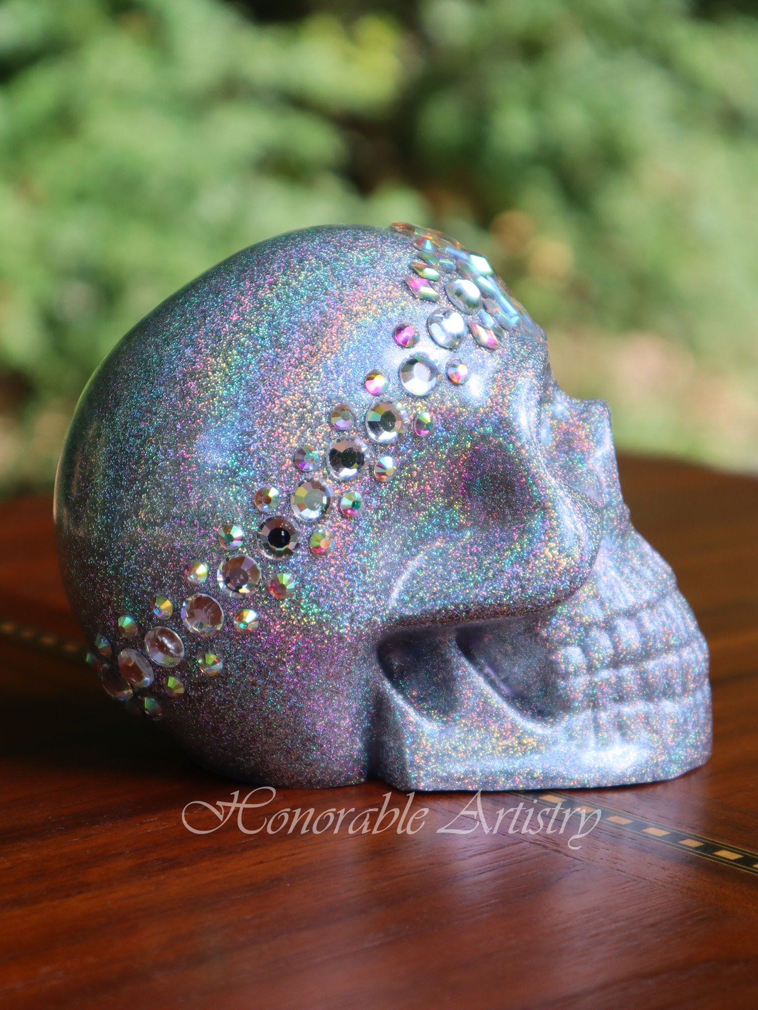 Holographic Silver Rhinestone Resin Skull product image (5)