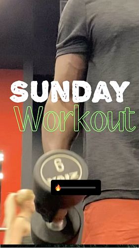 ¡Domingo de sudar la camiseta! 💪 ¿Quién dijo que el domingo es día de descanso? Aquí estoy, dando lo mejor de mí en el gimnas...