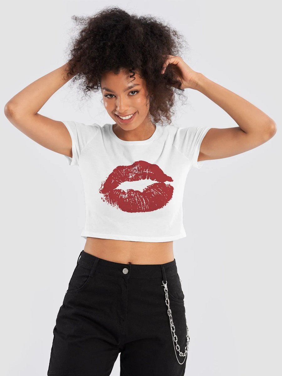 Lipstick Kiss Women's Crop Tee product image (9)