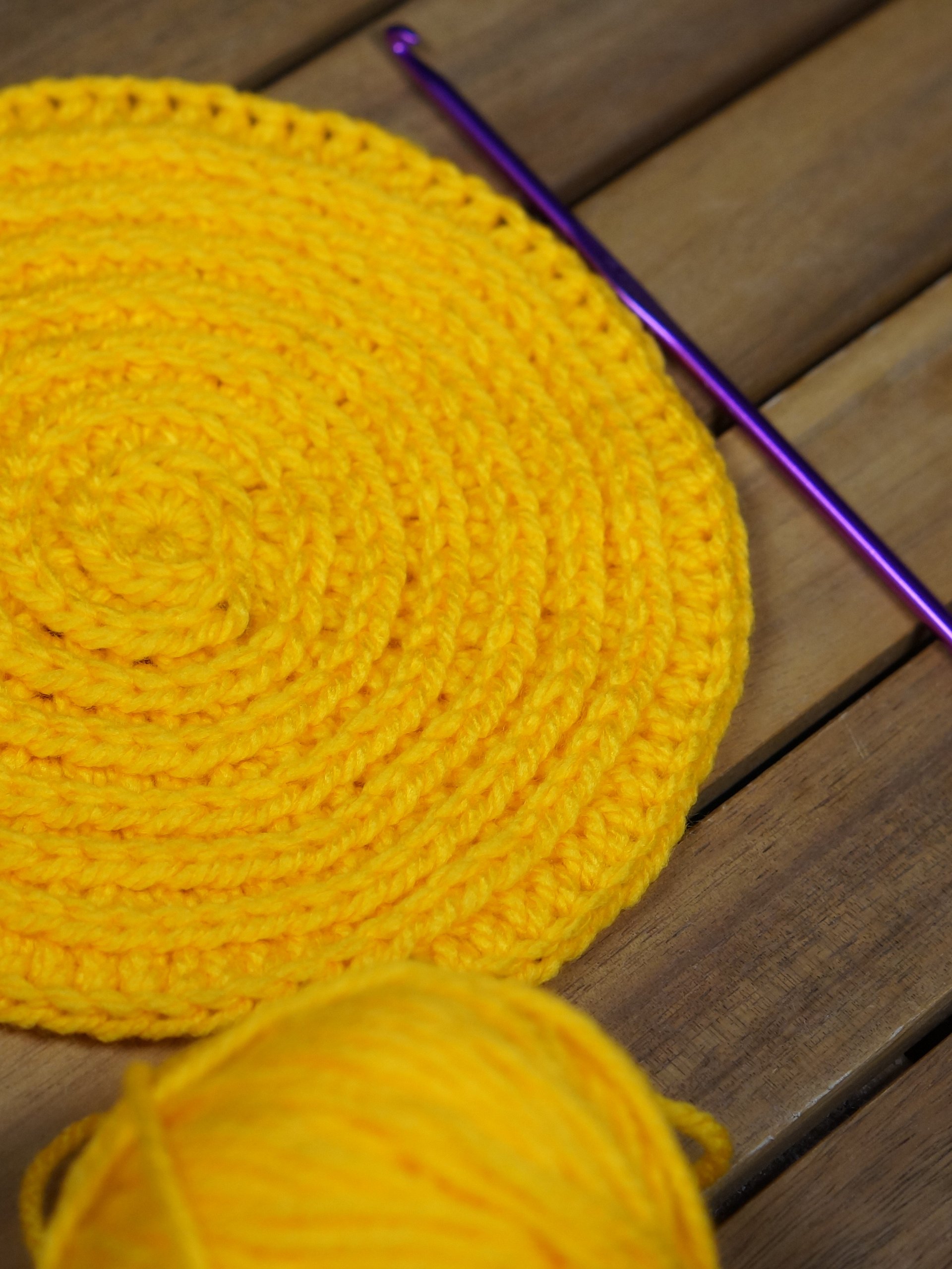 Knit stitch flat circle product image (3)