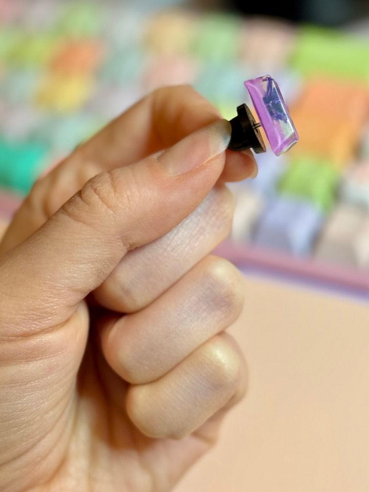 [Pre-Order] Crane Keycap Pin product image (1)
